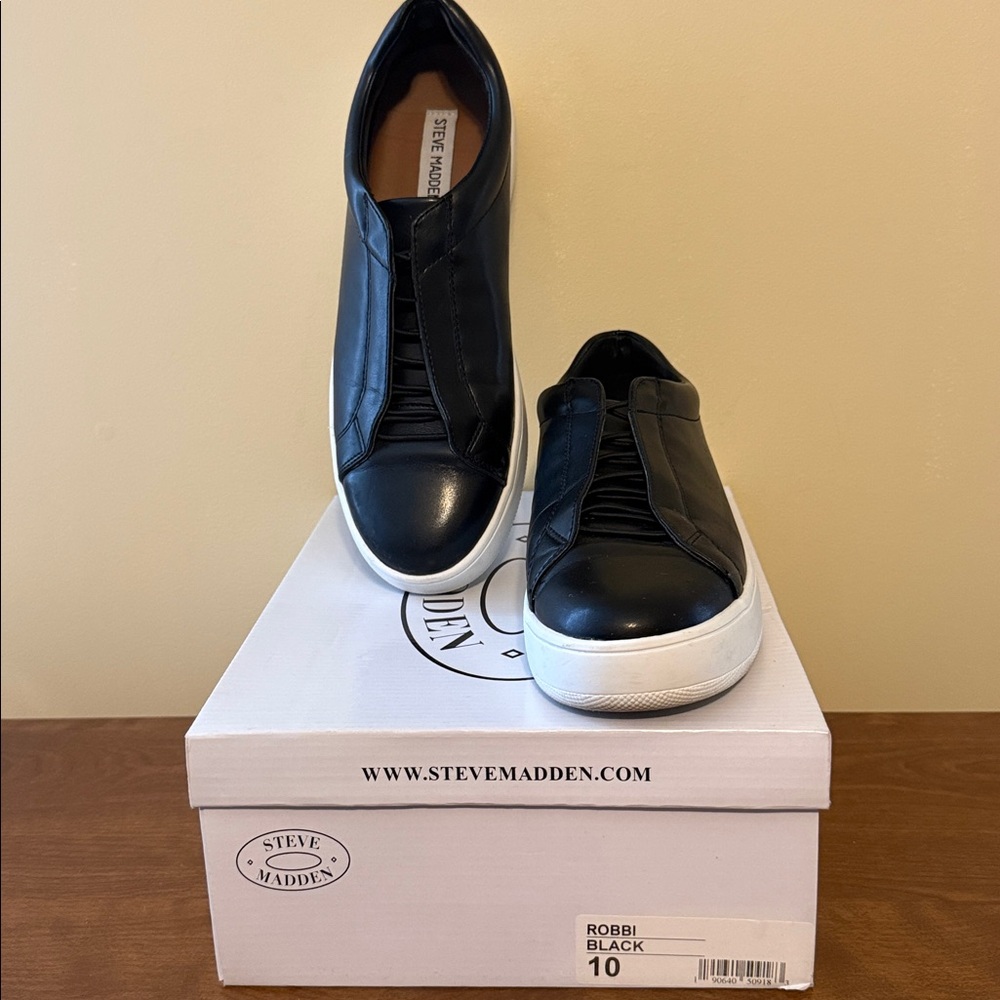 Black Steve Madden Robbi size 10